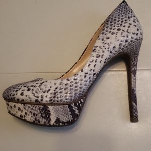 Jessica Simpson heels